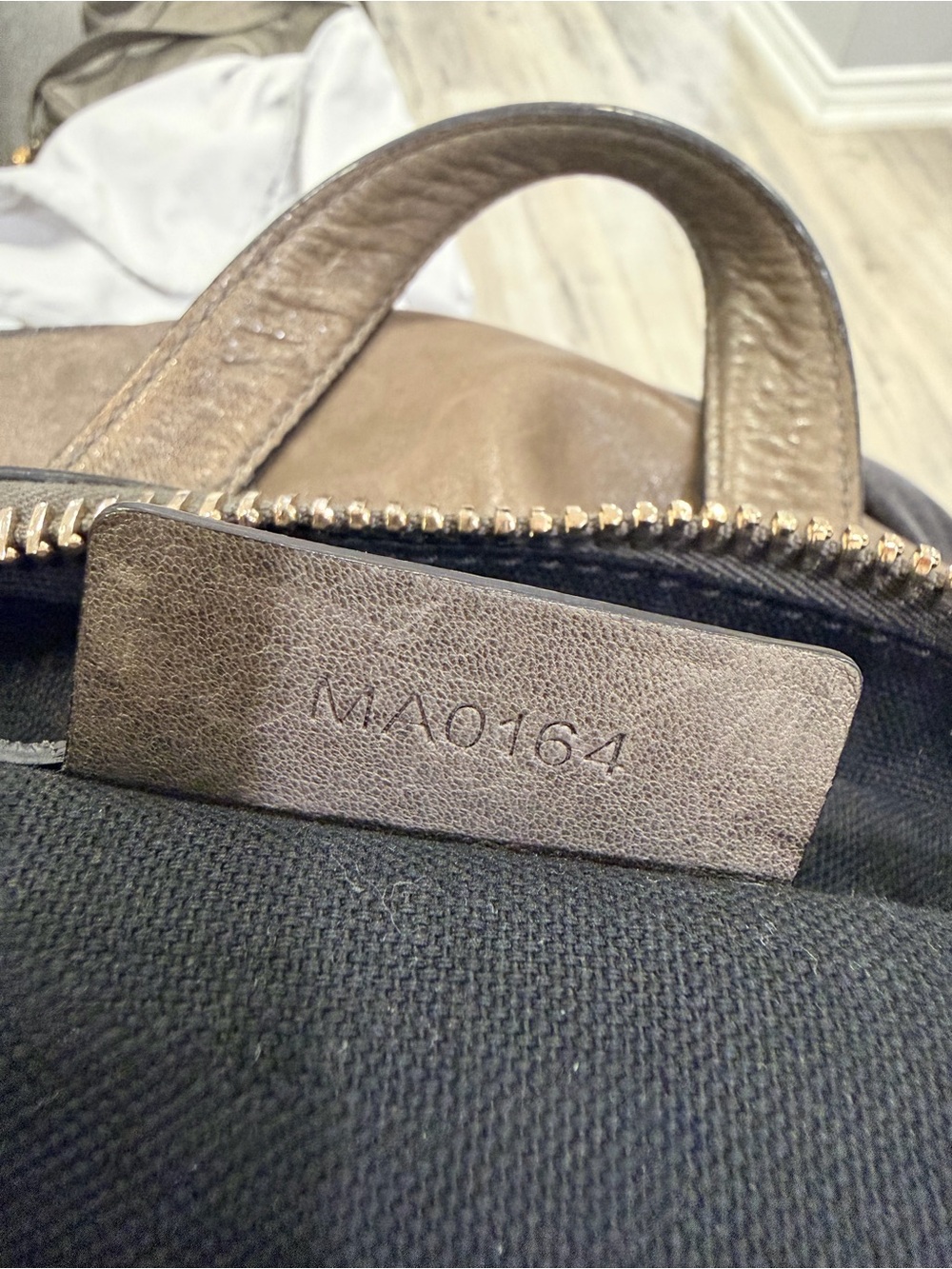 ✨ GIVENCHY Nightingale Large Leather Tote Shoulder Bag, Zip, Double-Face ✨ - Picture 15 of 16